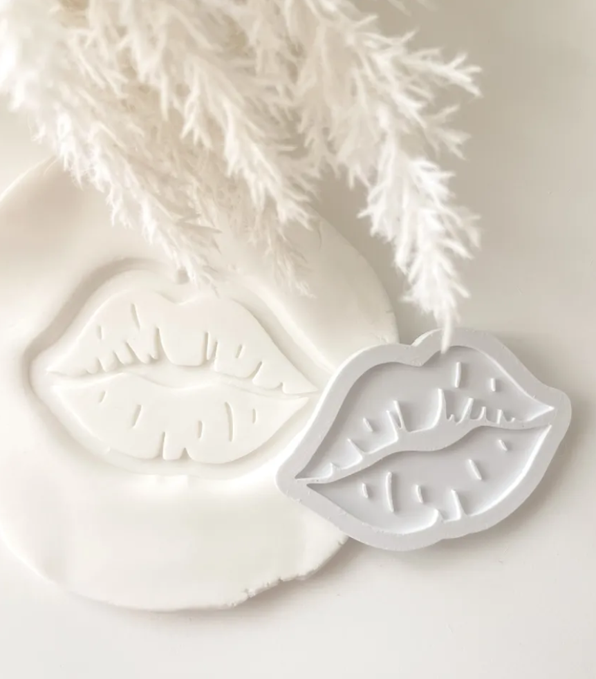 Lips Cookie Stamp & Cutter