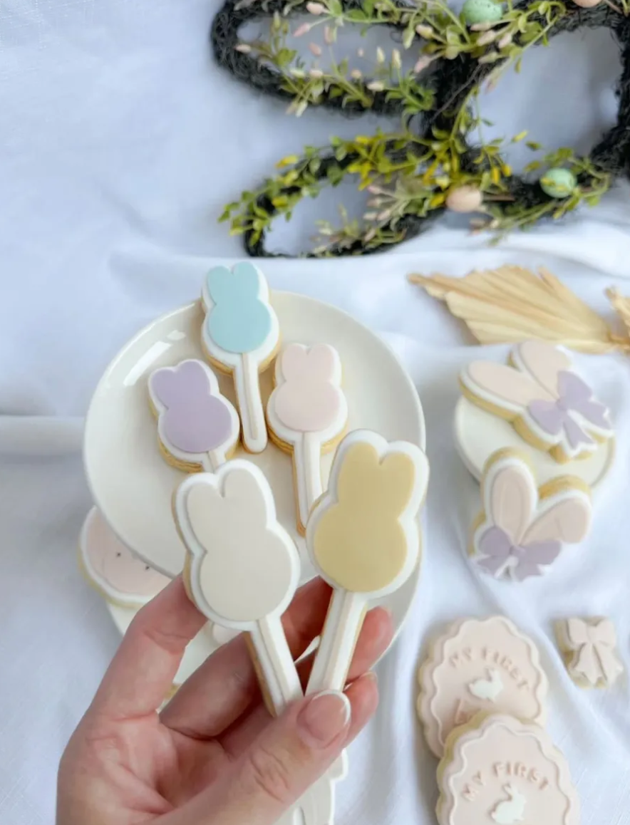Bunny Cake Pop Cookie Stamp & Cutter