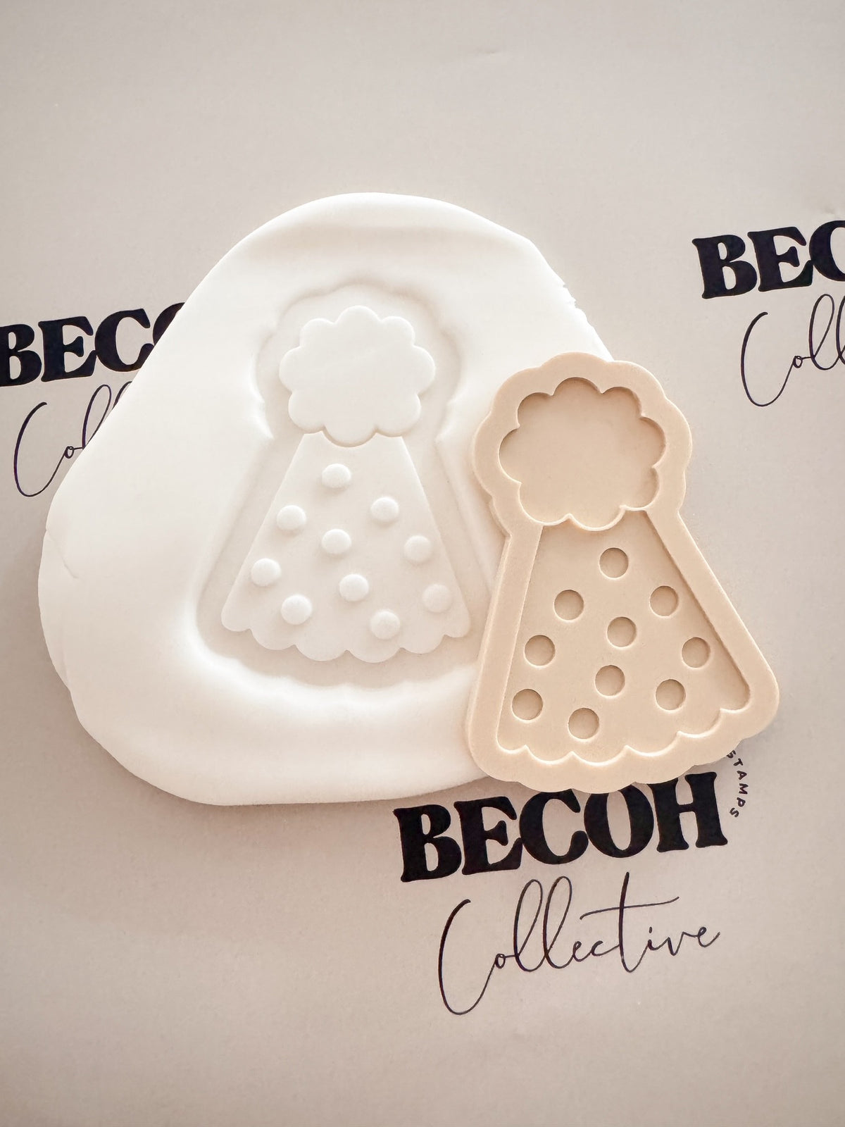 Party Hat with Polka Dots Cookie Stamp & Cutter